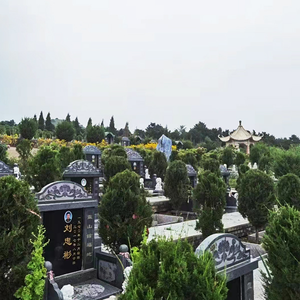 双龙山墓园